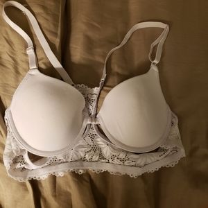 BNWOT white lace  bra size 34b
